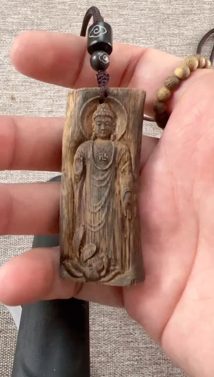 【闪购商品】沉香吊坠男佛