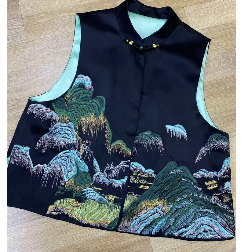 西湖5207 新中式桑蚕丝缎面刺绣盘口马甲小立领