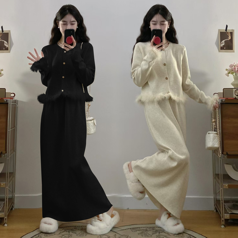 MO88ZSPF秋冬新款时尚洋气显瘦毛衣小香风开衫+高腰半身裙