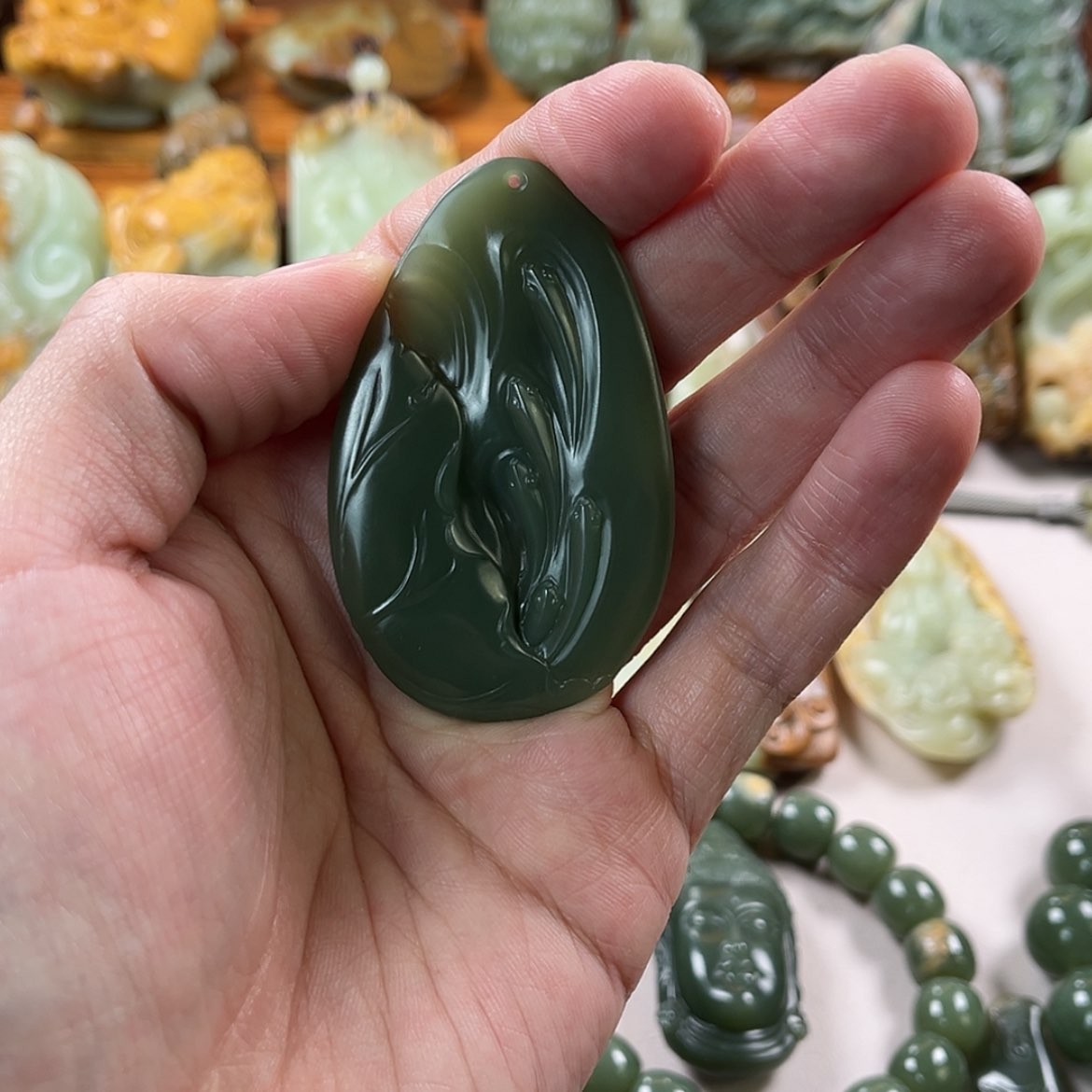 【闪购商品】岫岩老玉（透闪石质玉）颈饰未镶嵌B***n