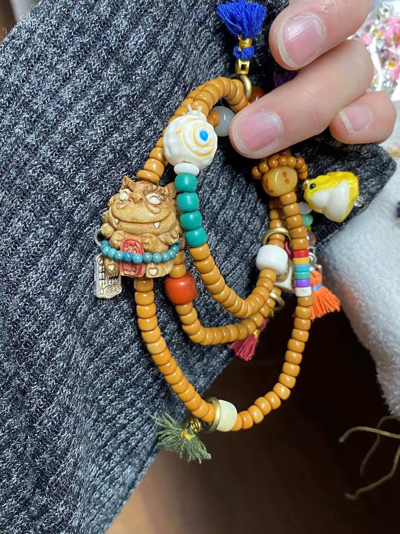 原创橄榄核三圈手链吞金兽小萌宠