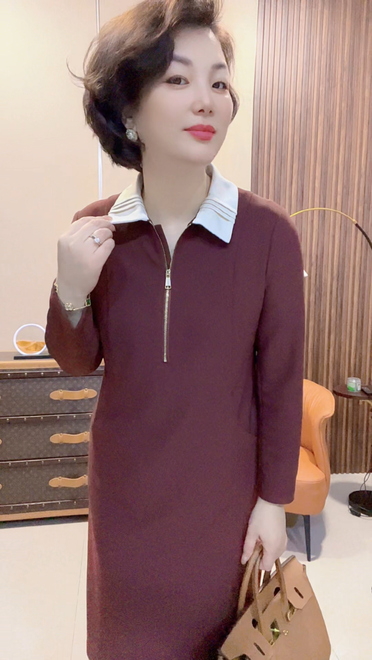 《林李上新》24801时尚气质遮肉显瘦休闲宽松拼色设计师款连衣裙