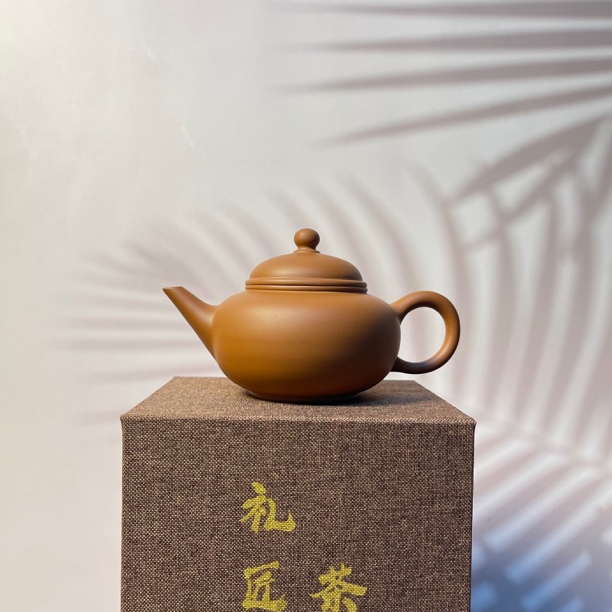 鸡蛋黄薄胎水平壶 潮州手工壶
