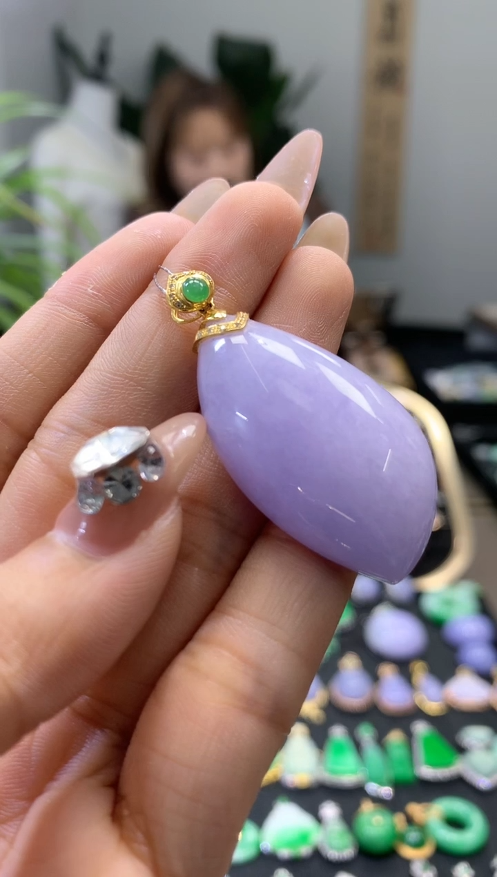 【闪购商品】翡翠颈饰18K金镶嵌吊坠