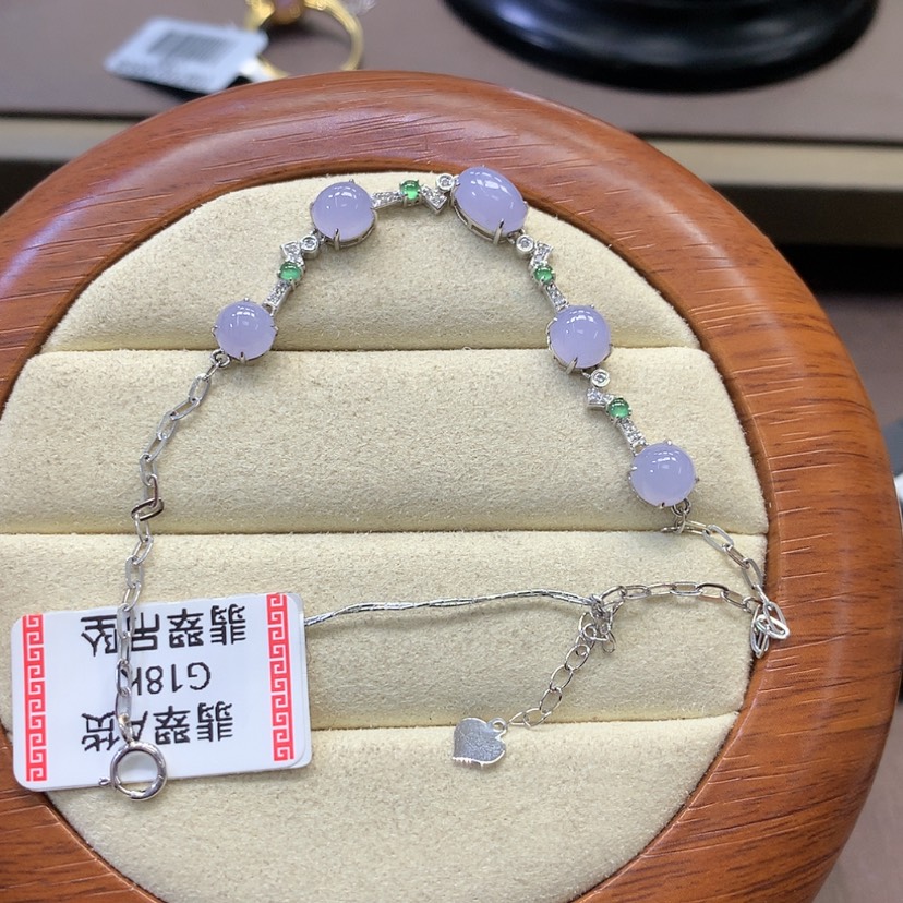 【闪购商品】翡翠颈饰18K金镶嵌菡*
