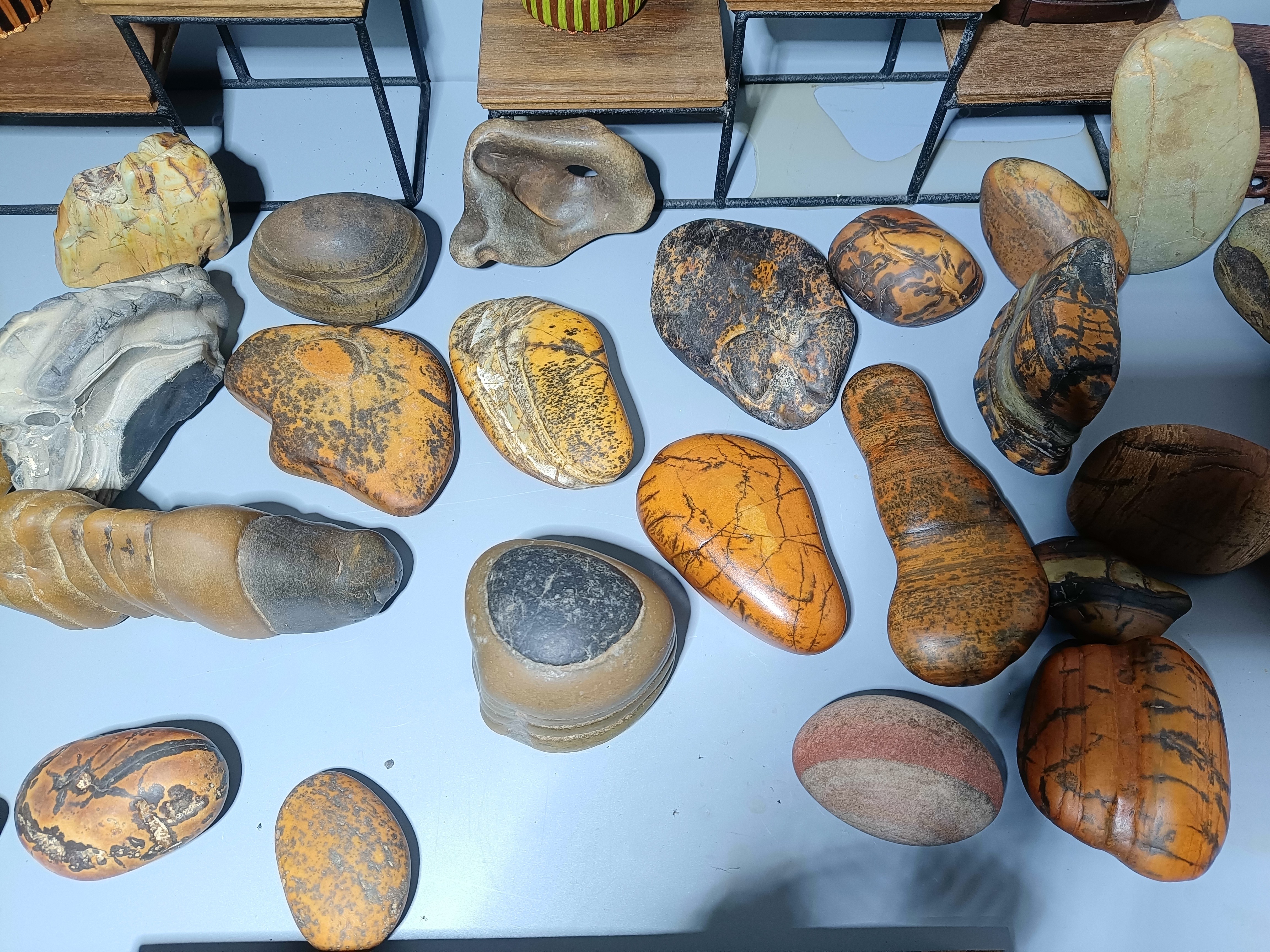 广西红水河，大湾石，石石私语。