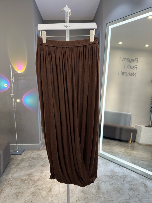 专柜2024冬款可咖棕半身裙1FA641361