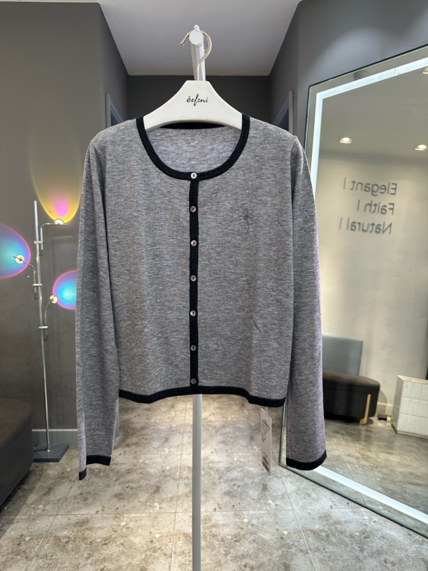 专柜2024冬款烟灰两件套针织衫1FA131731