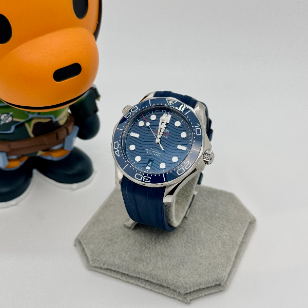 99新 Omega/欧米茄 海马300蓝色胶带男表43MM/二手23年全套