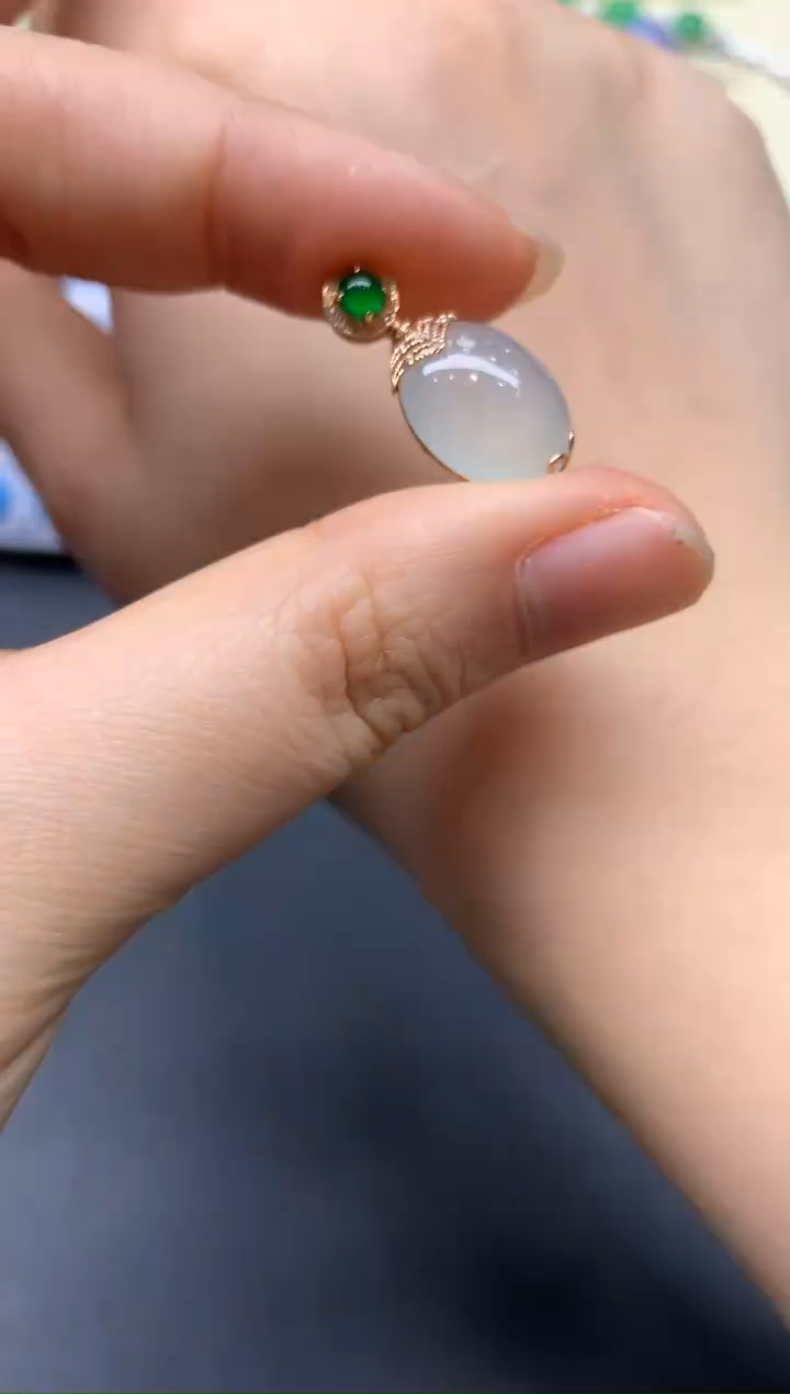 【闪购商品】翡翠吊坠18K金镶嵌230-多人1