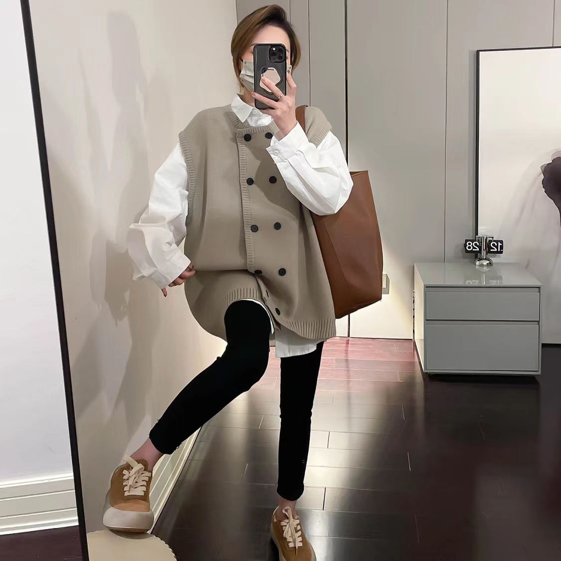 大码胖mm2023款设计感无袖针织马甲女春秋新款韩版宽松叠穿针织潮