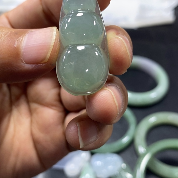 定制翡翠未镶嵌豆子