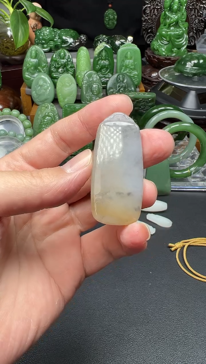 【闪购商品】和田玉吊坠未镶嵌吊坠三色青花籽料