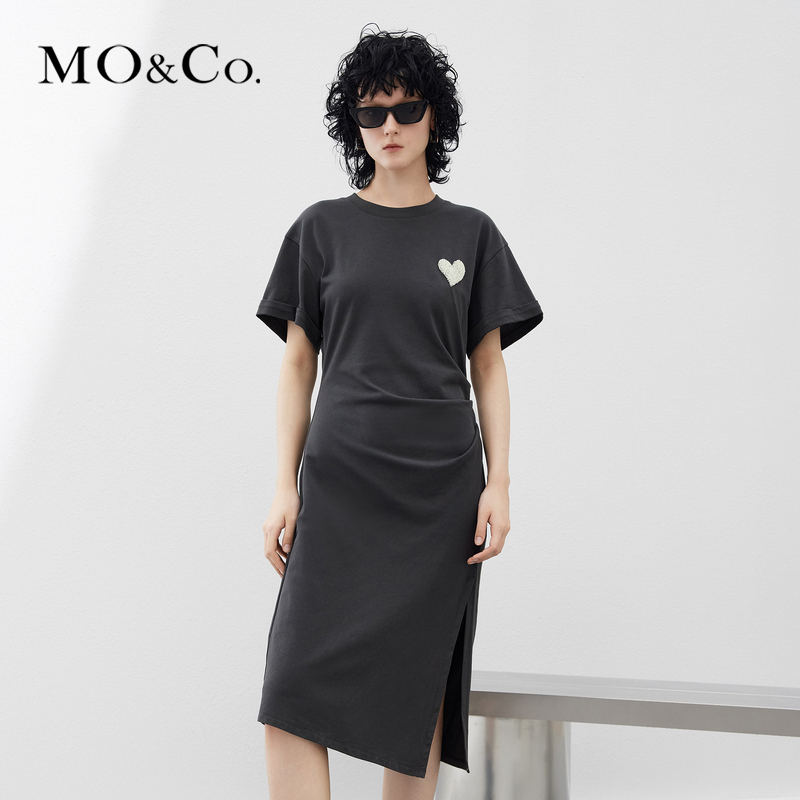 【抗菌防螨】MOCO春季爱心珠片解构高腰连衣裙风感波粒MBD1DRST33
