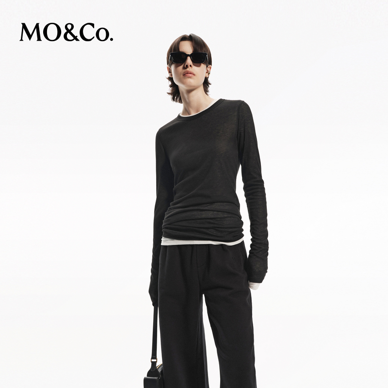 MOCO长袖T恤秋软糯叠穿真两件套圆领修身上衣MBD3TOP016