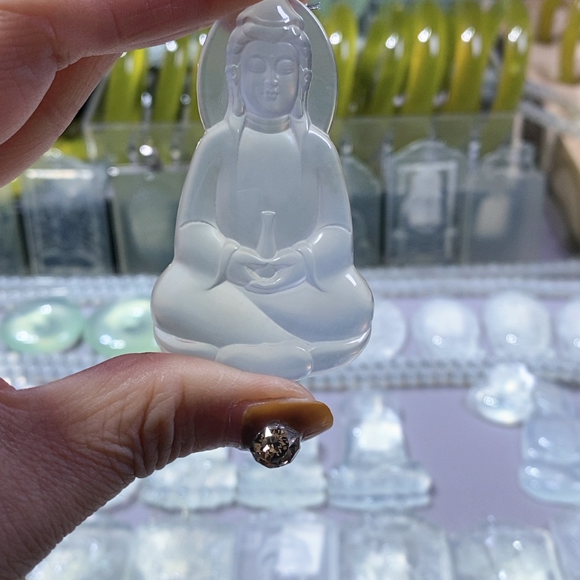 【闪购商品】蛇纹石玉颈饰未镶嵌?****间