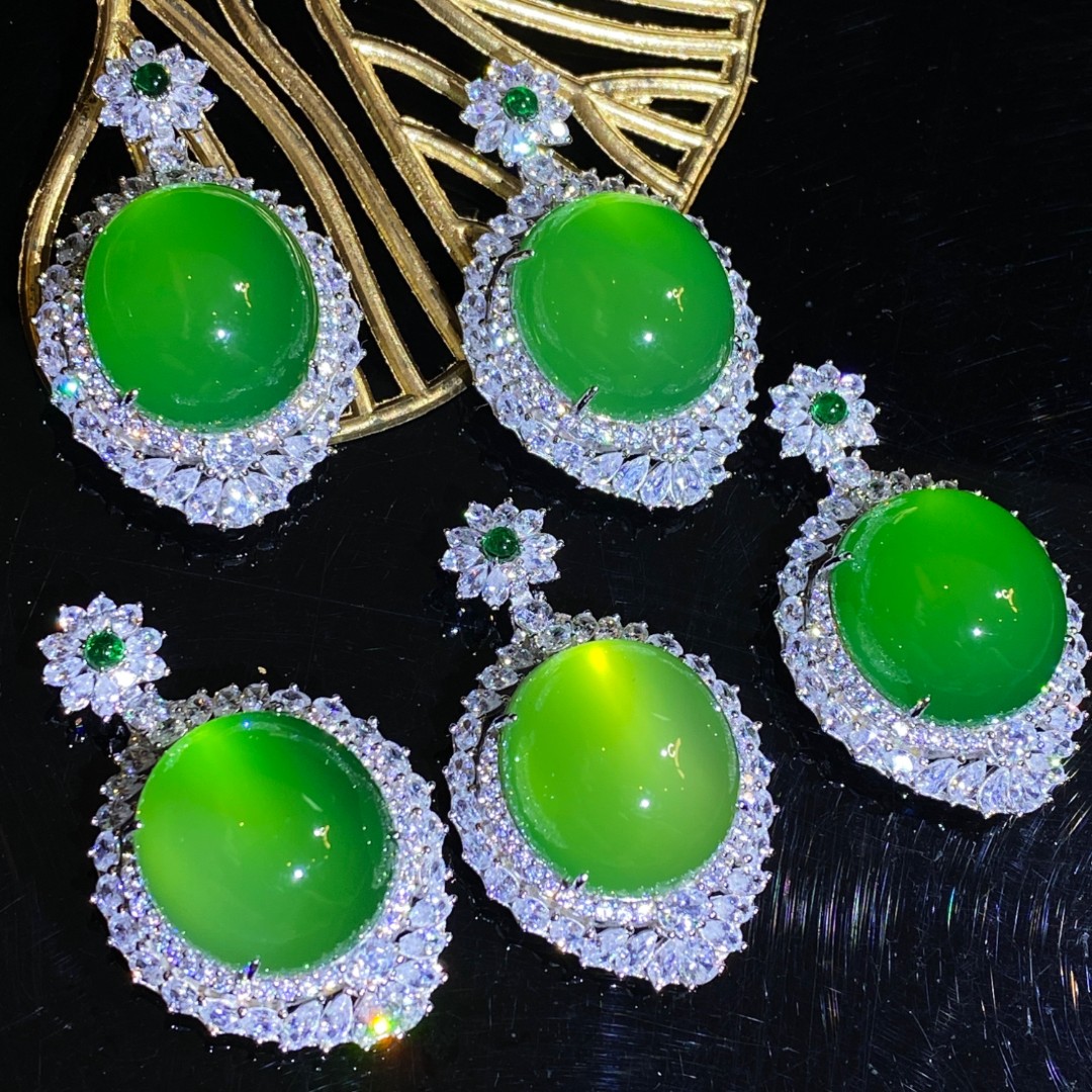 suichen/穗辰多样性发一：天然绿玉髓时尚厚装鸽子蛋S925蛋面吊坠