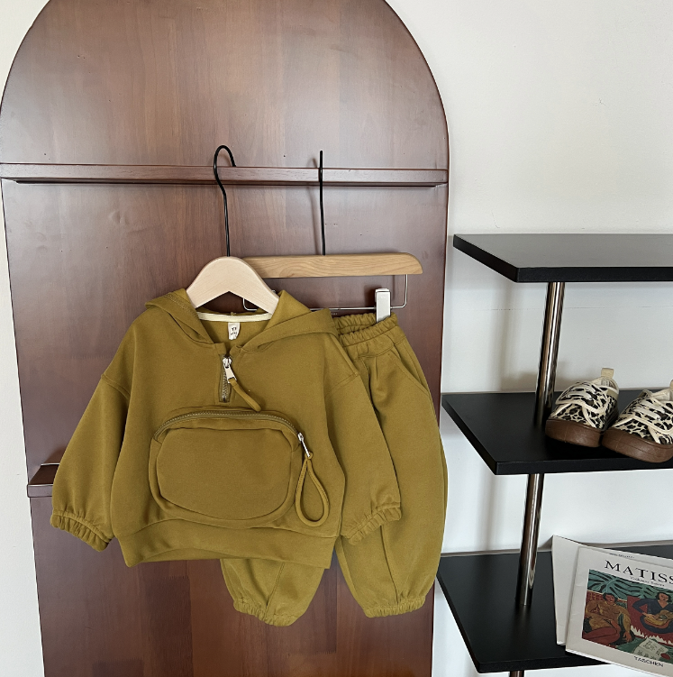 儿童卫衣套装秋季新款连帽上衣洋气大口袋男孩春秋两件套33361