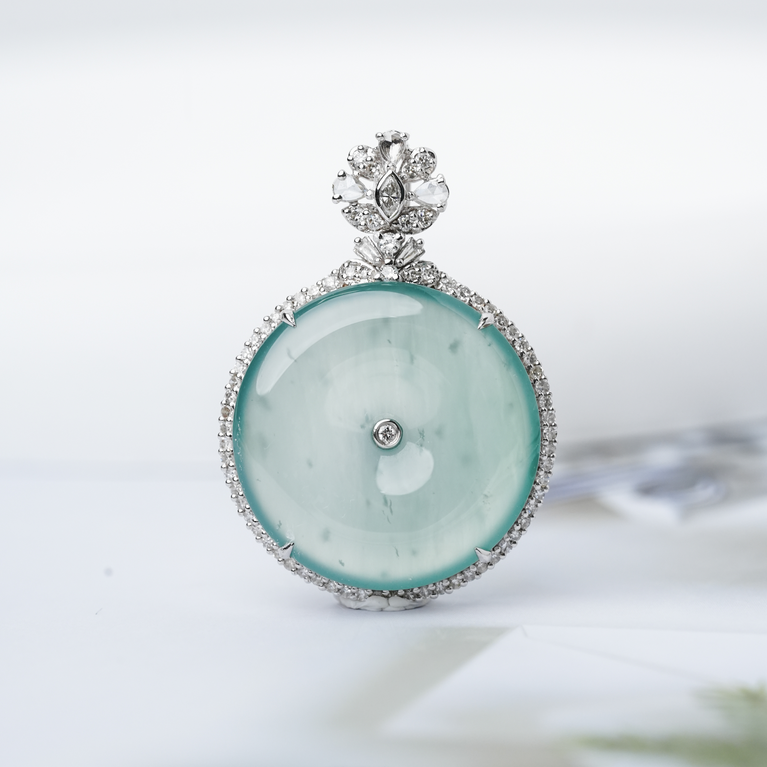 【元气翡翠甄选】天然缅甸翡翠a货天空蓝平安扣吊坠高定珠宝