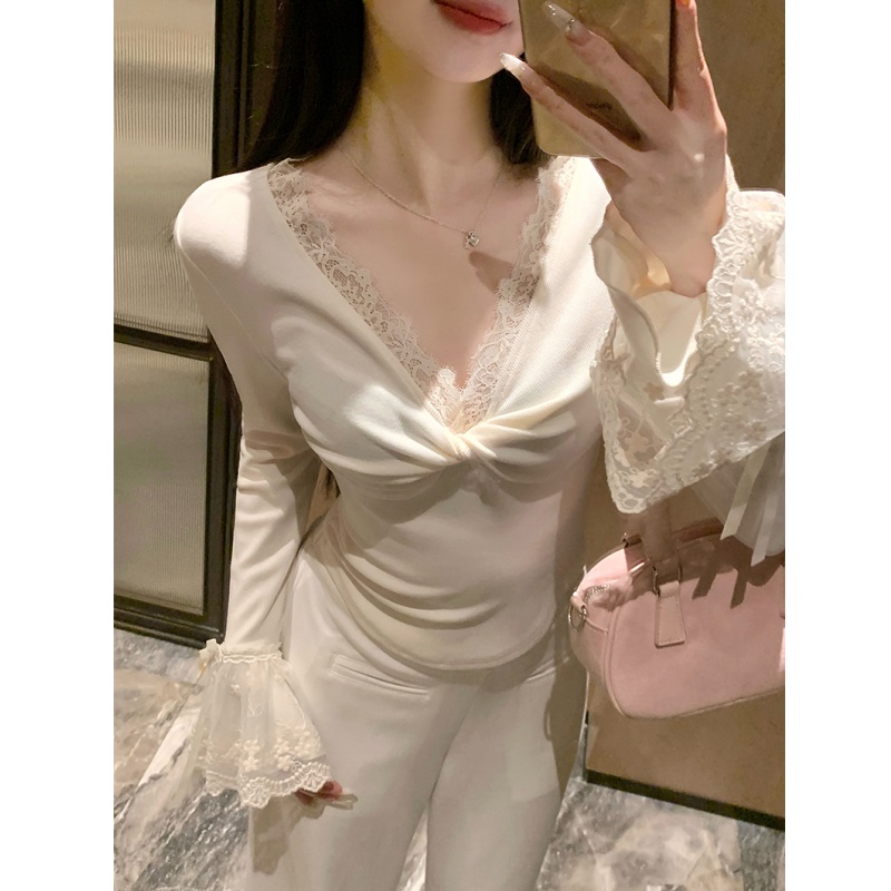 2025纯欲风V领扭结拼接蕾丝花边T恤修身喇叭袖蝴蝶结打底衫