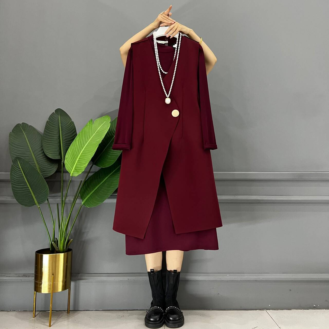 秋季2025新品设计款时尚套装女韩版洋气马甲连衣裙遮肉两件套8658