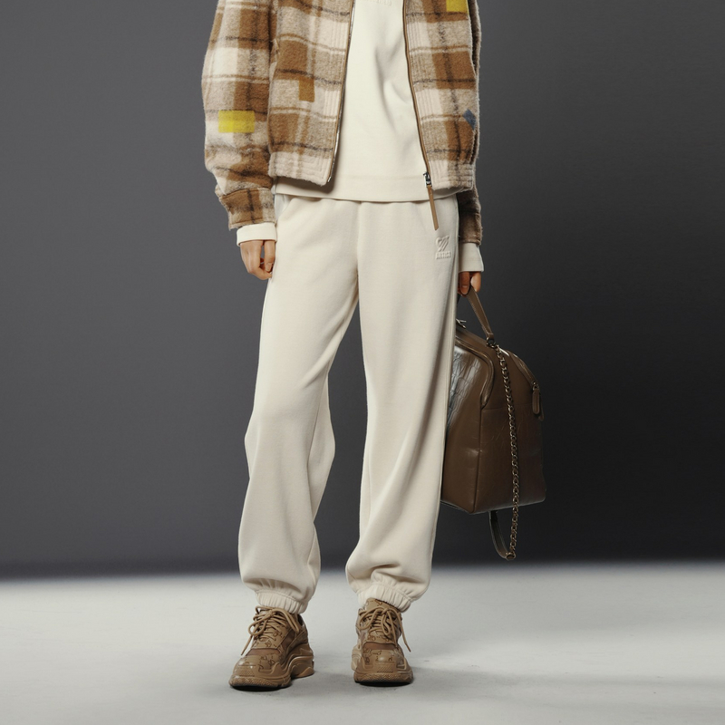 uti白色简约束脚运动卫裤女 绒感潮运动裤休闲裤尤缇2024冬季新款