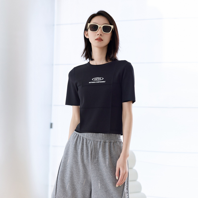 U/TI 黑色线条拼接设计款显瘦圆领高弹紧身百搭短袖T恤