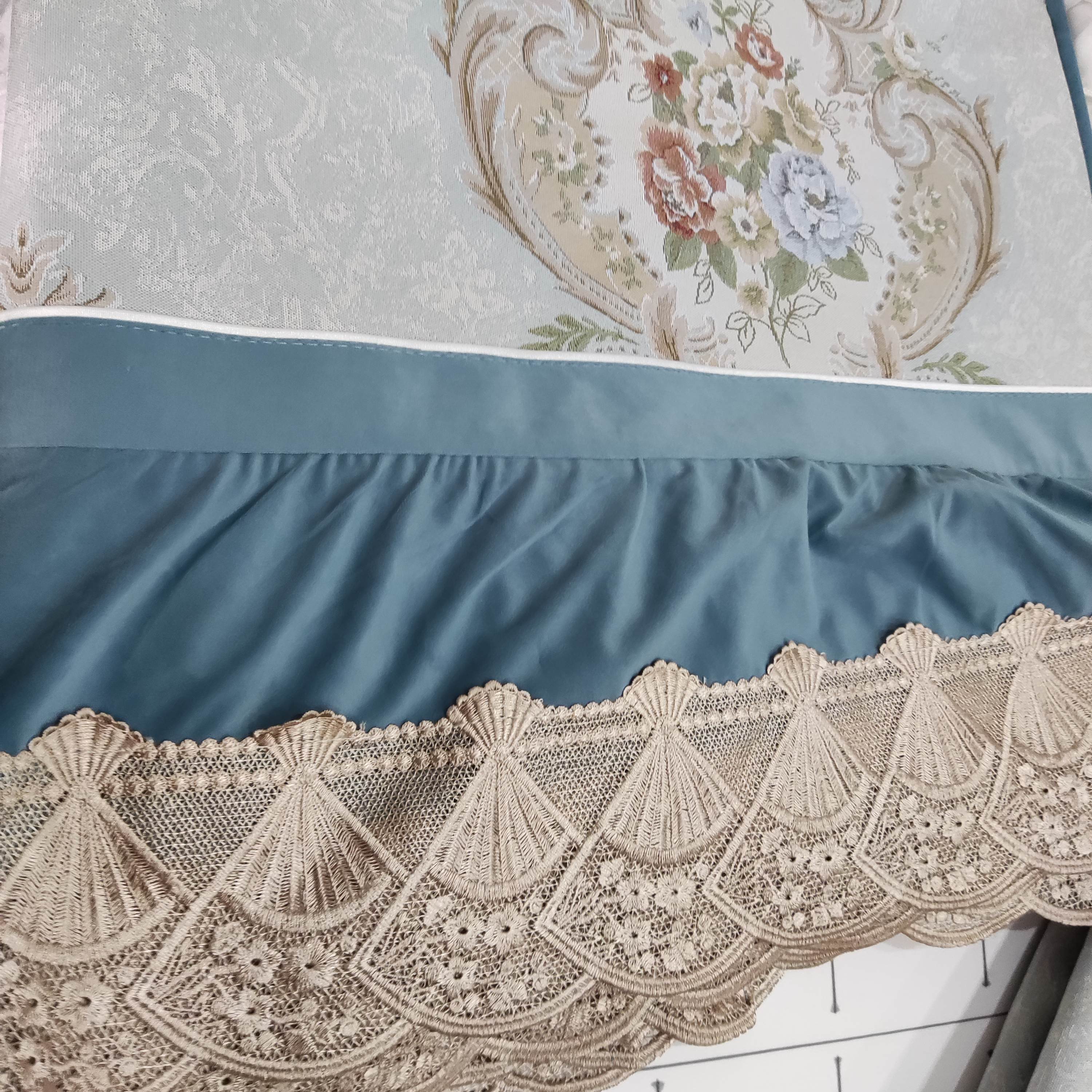 2415淡蓝色高精密欧花沙发垫1/3/5位90/180/240加4个靠背巾