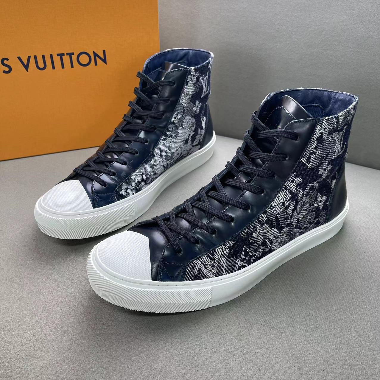 LouisVuitton/路易威登藏蓝色老花满印时尚高帮板鞋 42码/96新