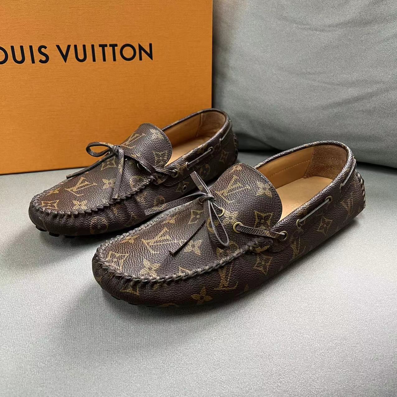 LouisVuitton/路易威登棕色老花满印休闲豆豆鞋/欧码41/95新