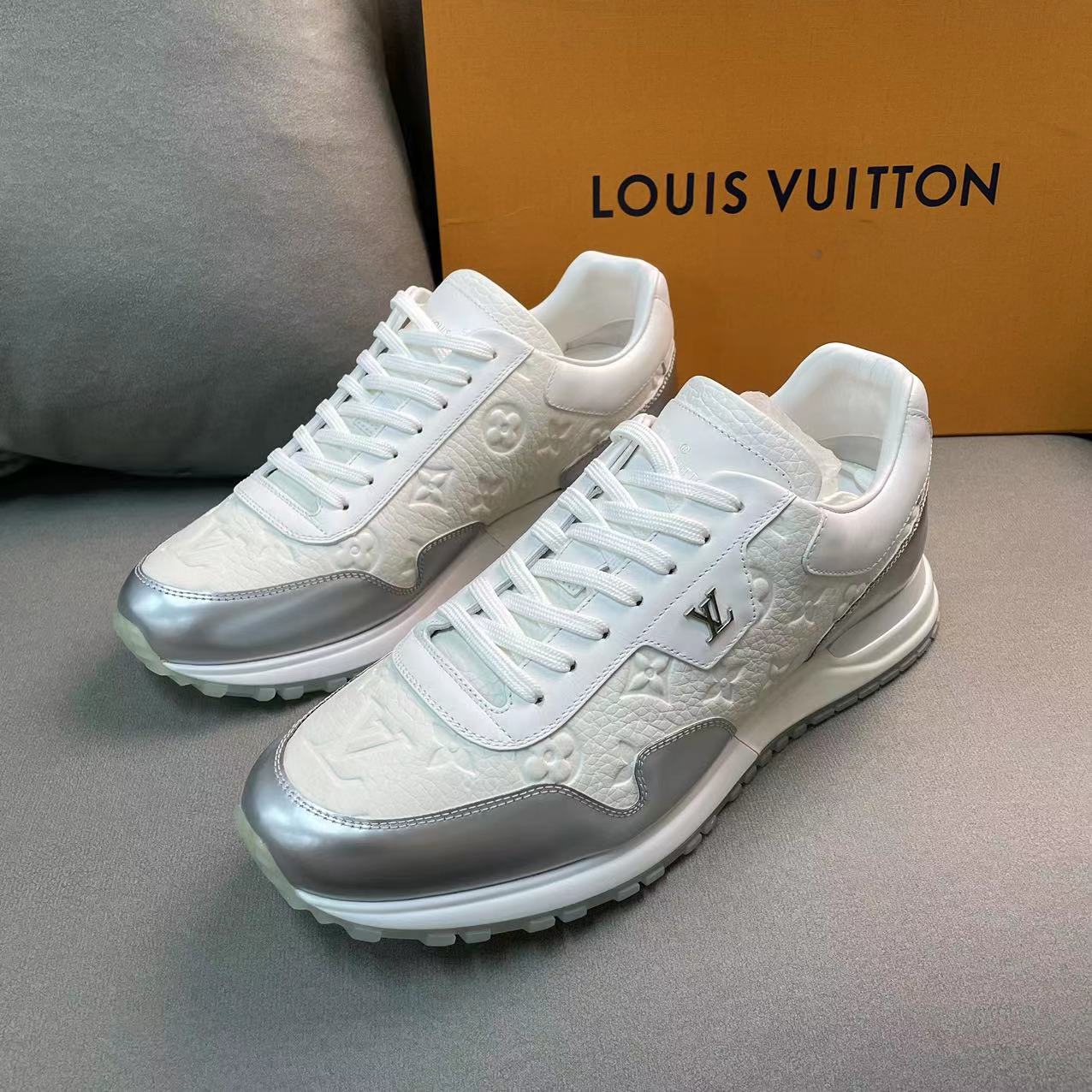 LouisVuitton/路易威登镭射浮雕休闲运动鞋/40欧/全新未使用
