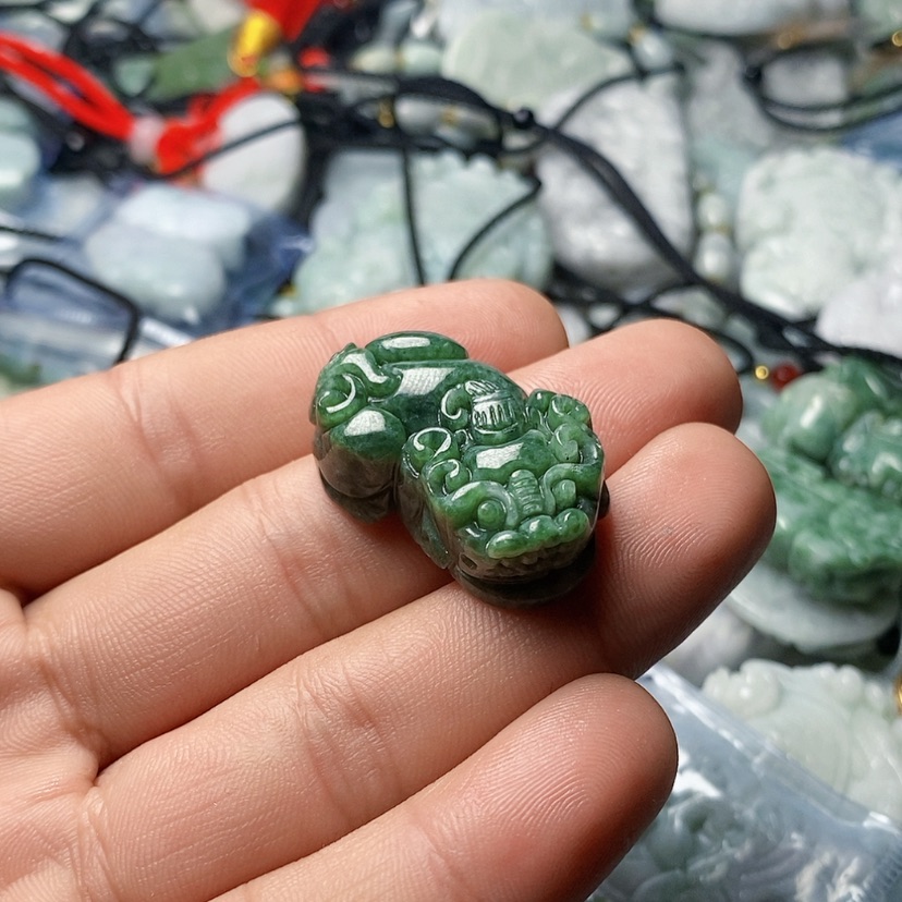 【闪购商品】翡翠颈饰未镶嵌