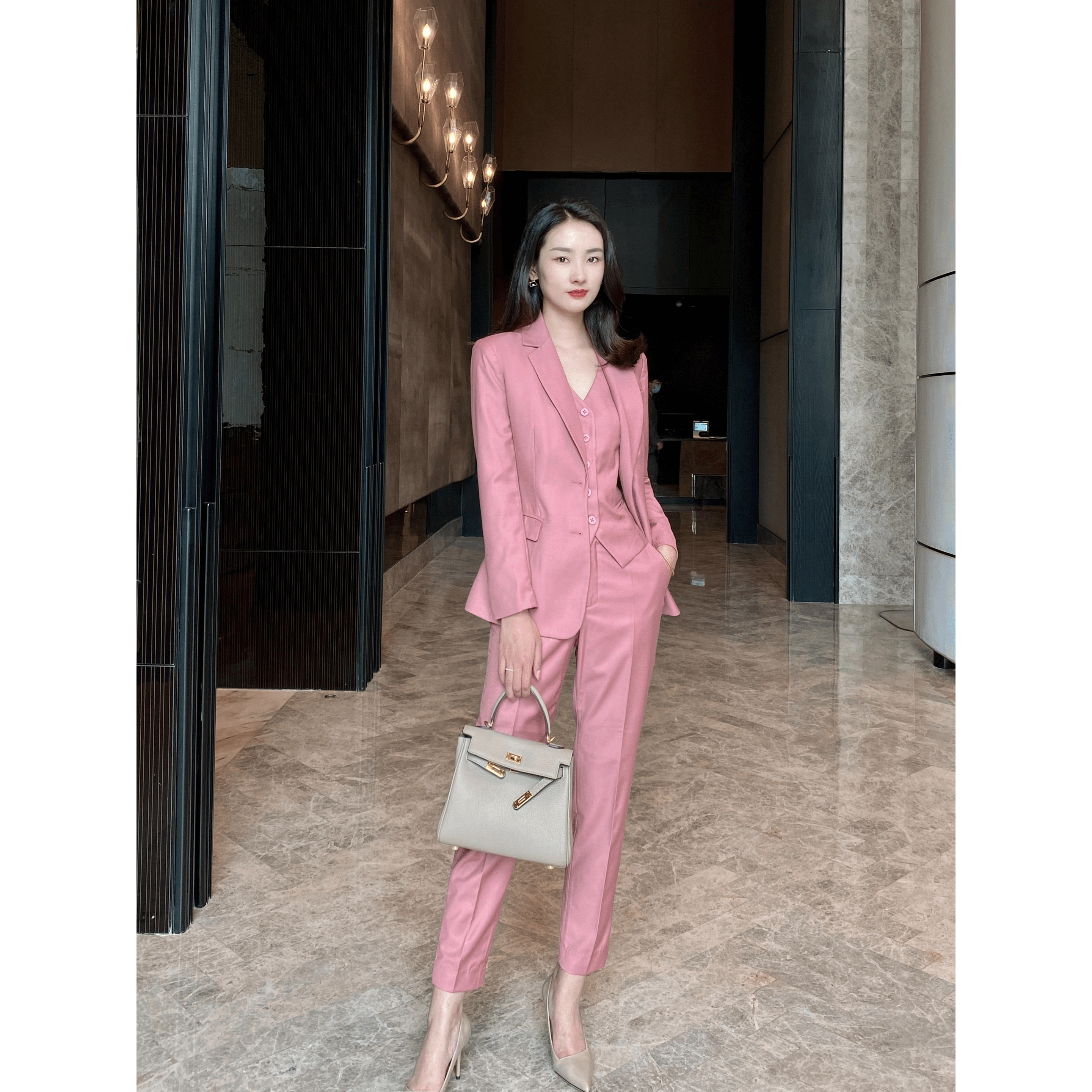 2025春秋款高档西装套装干枯玫瑰粉夏季显瘦马甲三件套休闲女神范