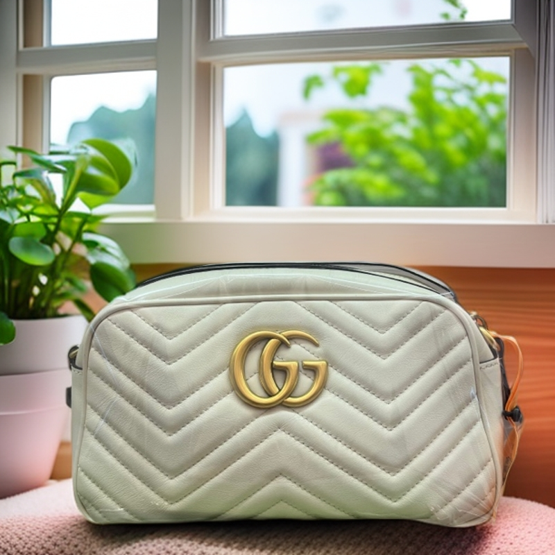 95新 GUCCI/古驰 经典白色马蒙相机包小号设计简约时尚001529