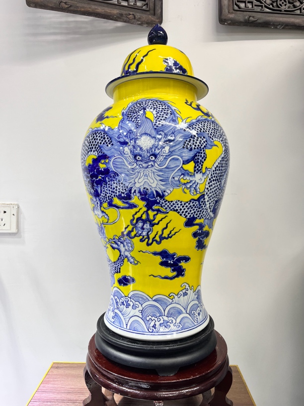 11展示直播间询价黄釉青花龙纹将军罐