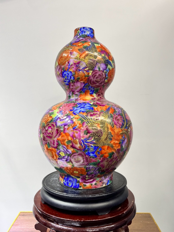 29展示用直播间询价珐琅葫芦瓶