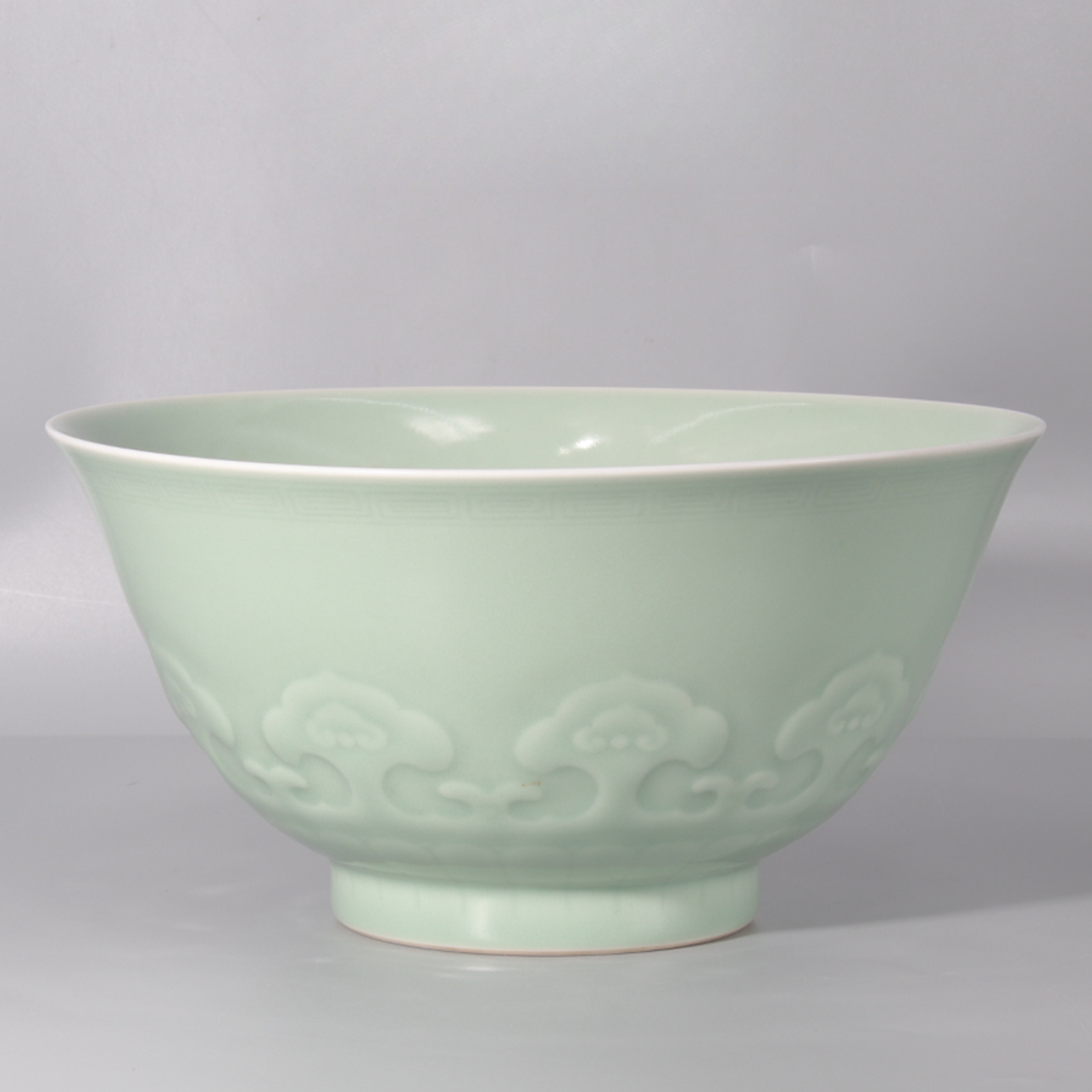 青釉灵芝云头纹大碗       H408-512