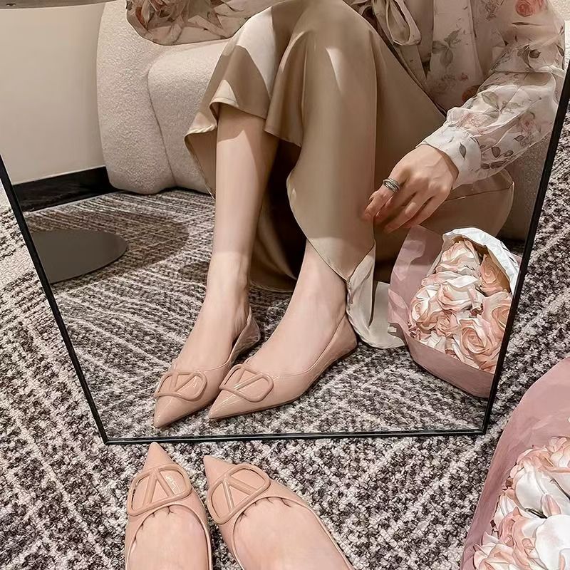 V扣法式~单鞋女尖头粗跟鞋女浅口包头中跟气质百搭单鞋时尚鞋女