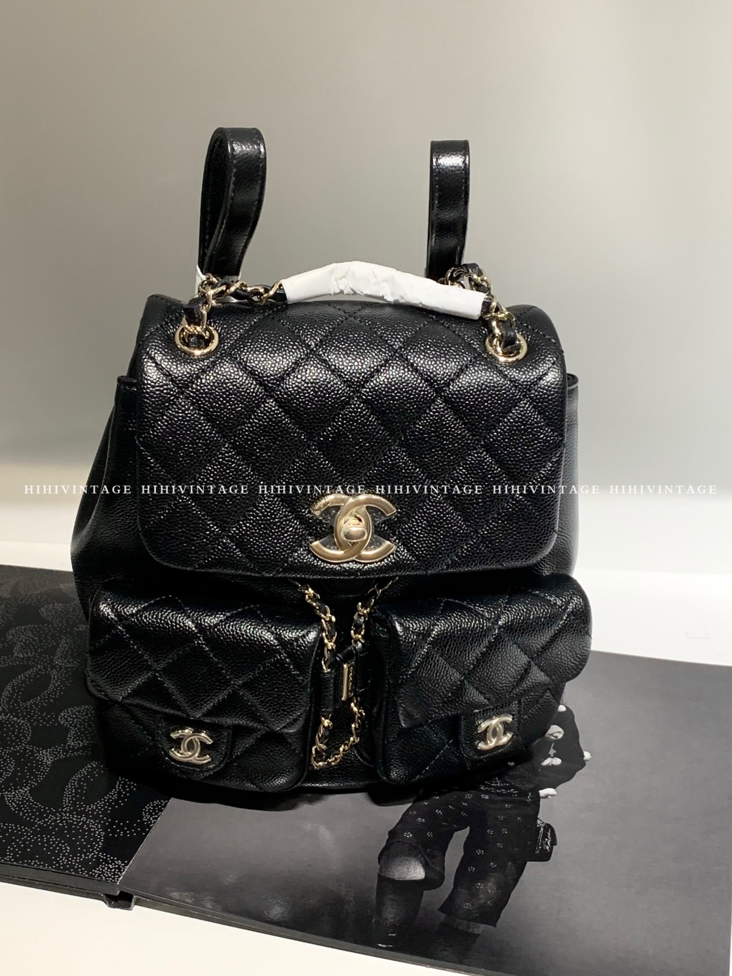 全新未使用 Chanel/香奈儿 24A 黑金荔枝纹Duma双肩青蛙包中号