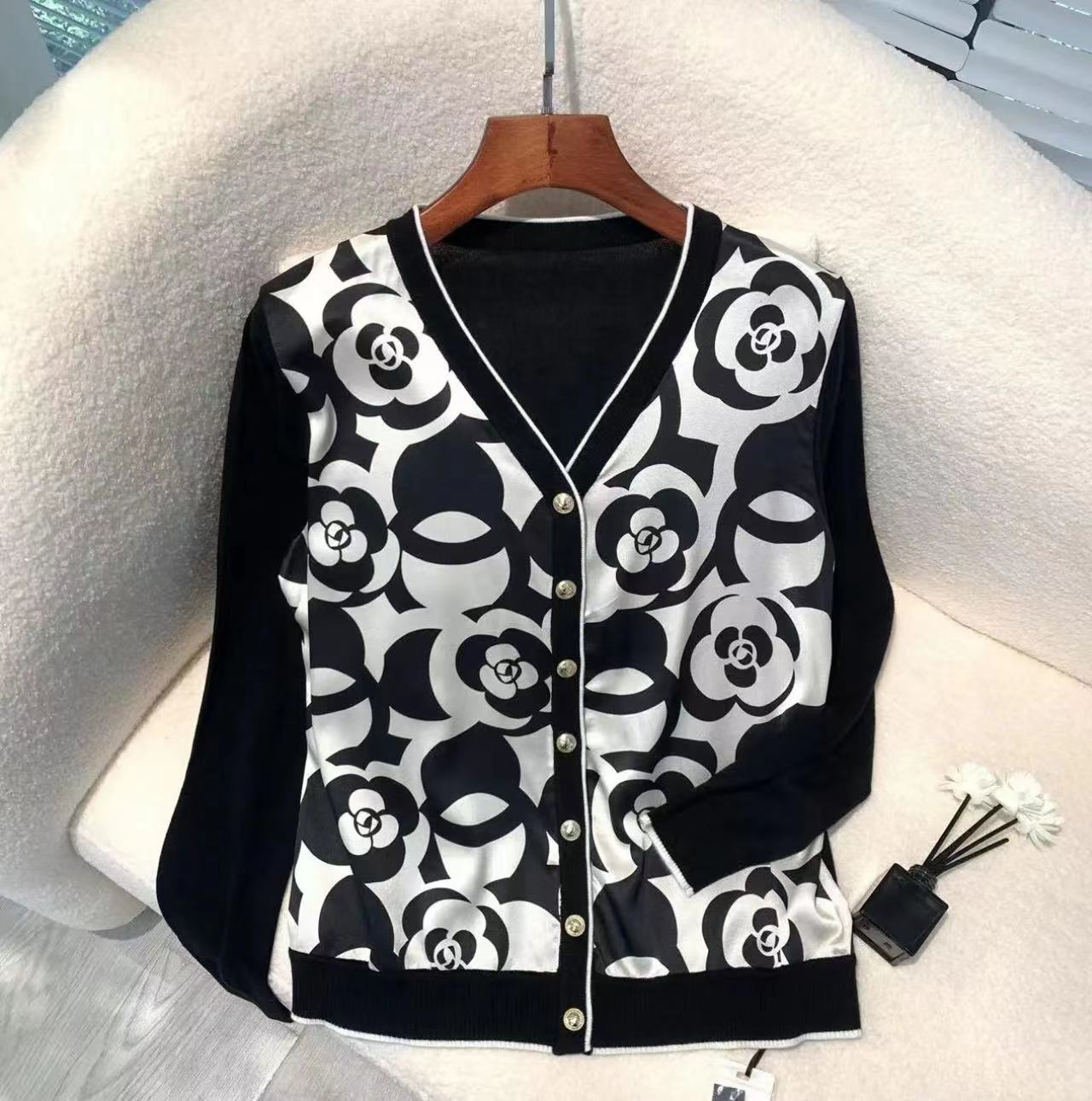 AW 22775【浪漫山茶】2025年春季桑蚕丝气质长袖外套时尚印花洋气