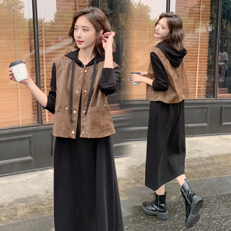 现货！24新款秋装马甲+针织带帽连衣裙