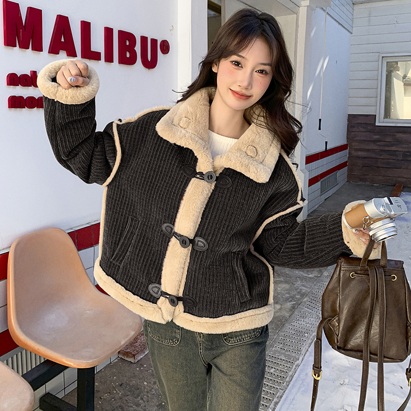 棉衣棉服现货：冬装新款仿拼雪呢尔面料毛绒外套2C135-50