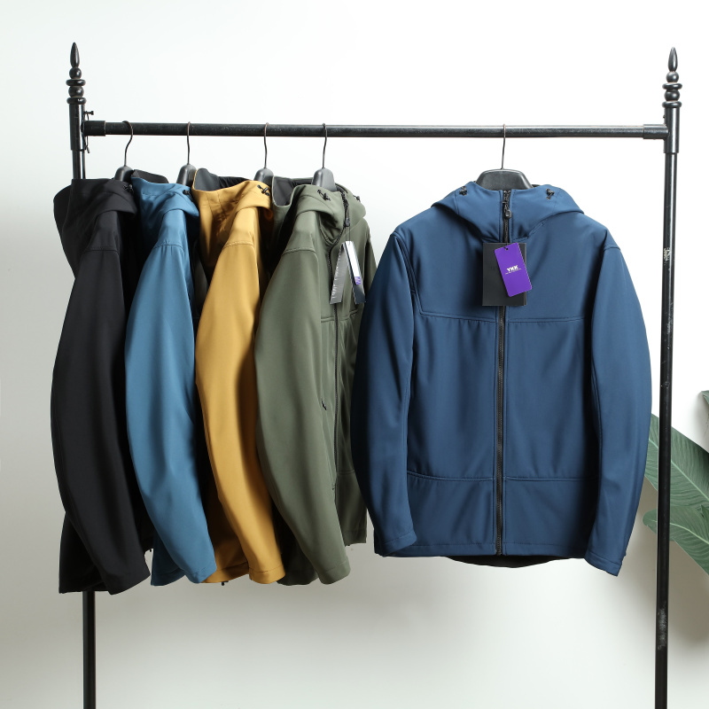 8423机能防风雪复合加绒冬季男士保暖软壳拉链夹克外套