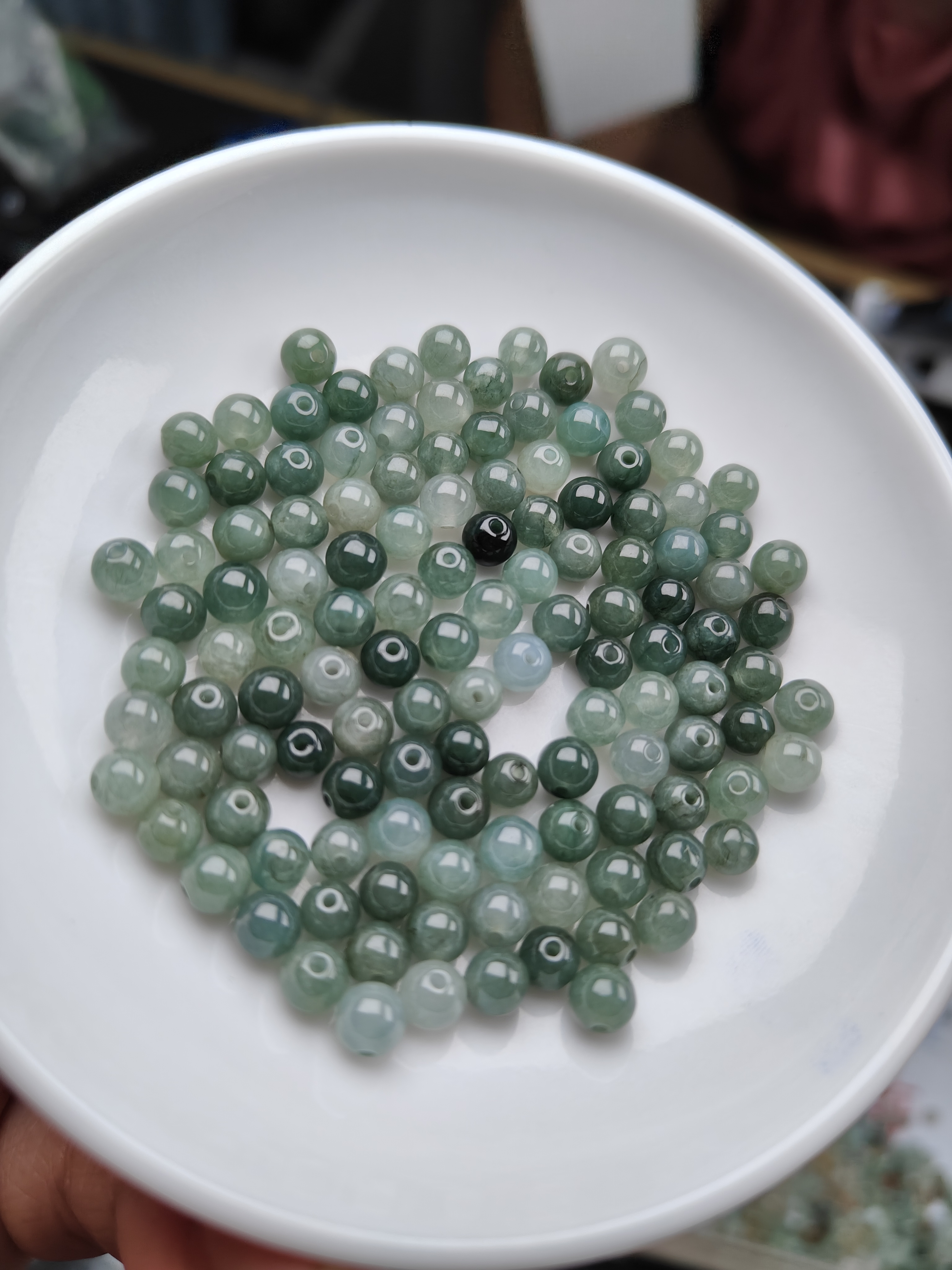 天然翡翠a货冰菠菜，0540，尺寸约4.8mm，散珠100颗=48手工编织