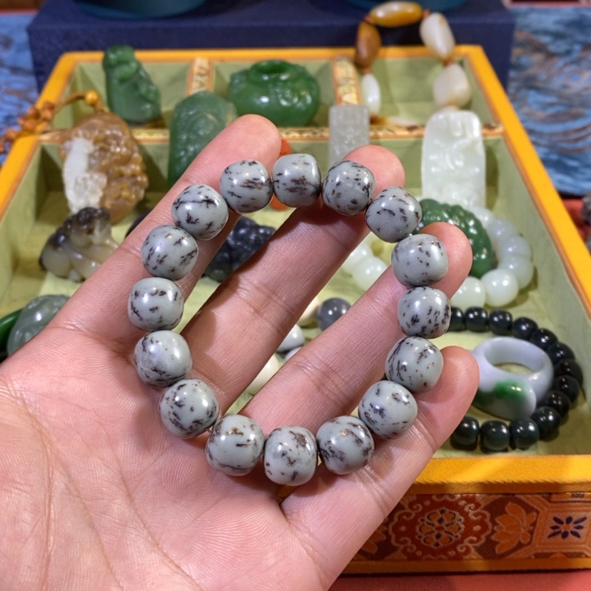 【闪购商品】和田玉手串未镶嵌鹰***