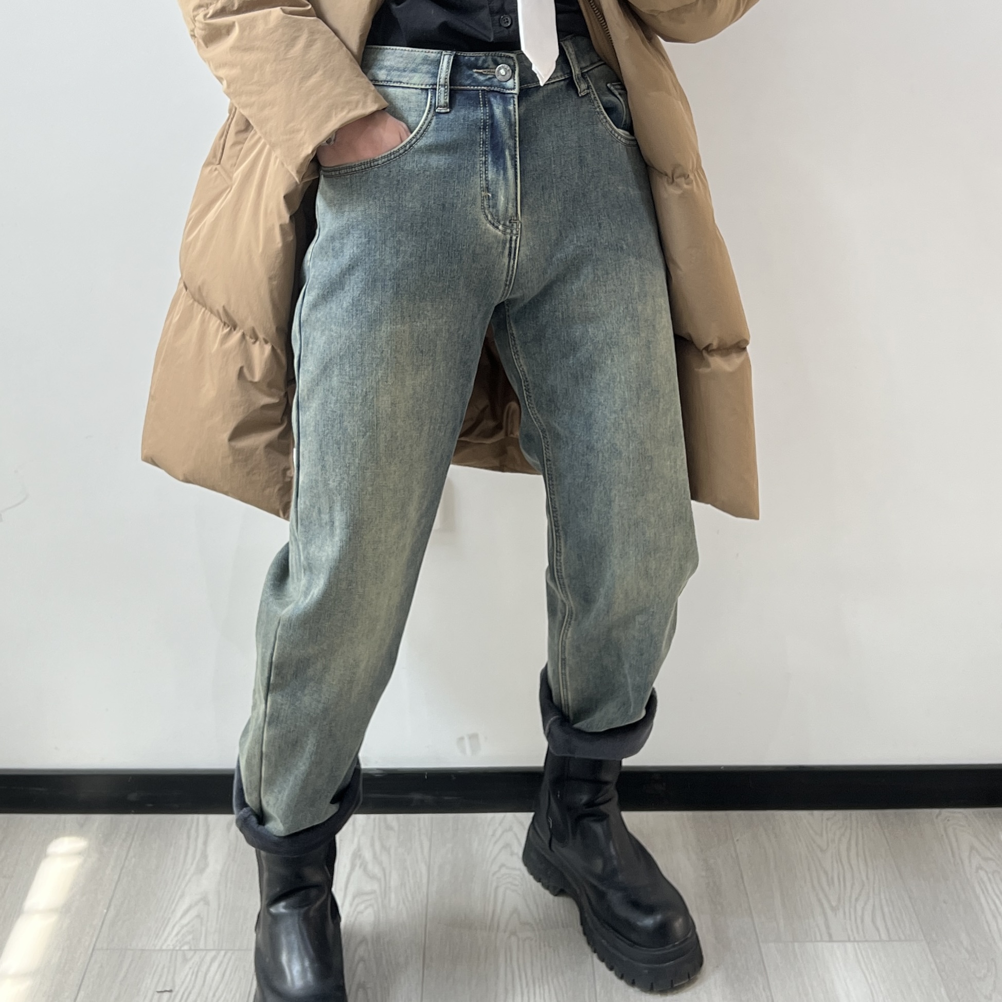 冬季款修身直筒裤百搭显瘦加绒加厚高高克重腰重工复古水洗牛仔裤