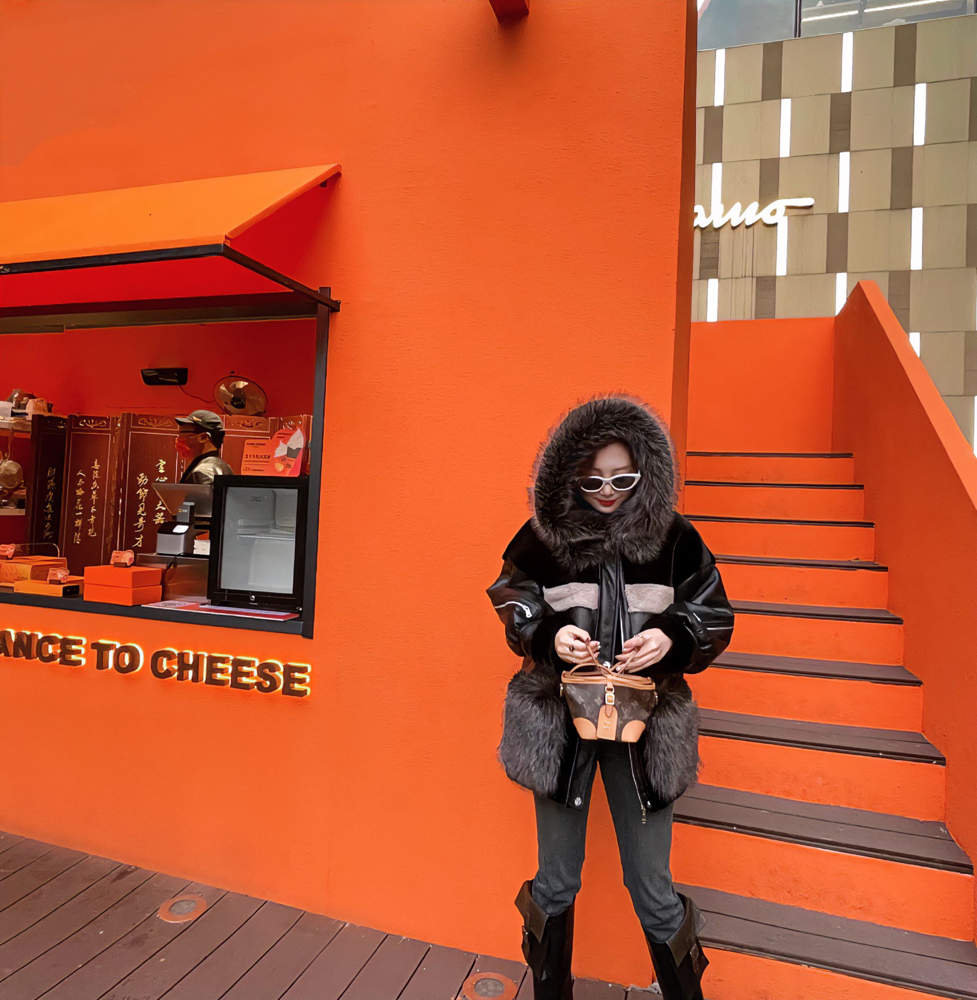 【恋综机车】/winter短款黑色连帽洋气休闲冬季保暖外套