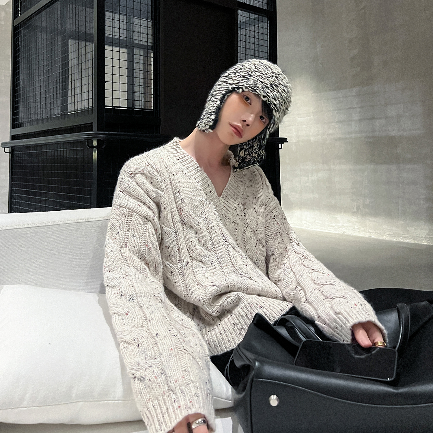 高林凡 v领炒色短款重磅针织衫百搭休闲日常毛衣男设计感百搭上衣