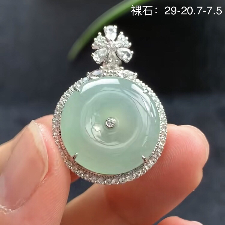 【玉满萃】18k天然翡翠冰种晴水平安扣锁骨链吊坠