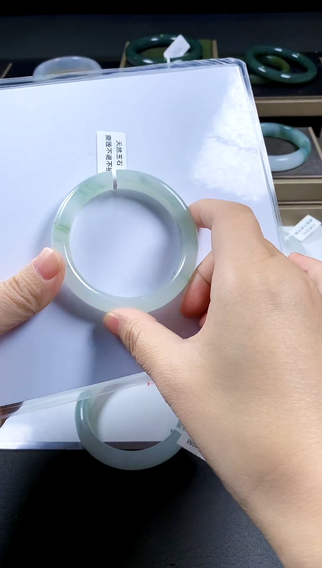 【闪购商品】石英质玉手镯未镶嵌A129